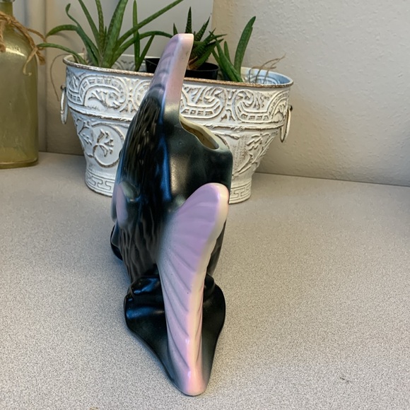 Adorable Mid-Century Pink and Black Fish Planter or wall pocket. Ceramic - Picture 2 of 6